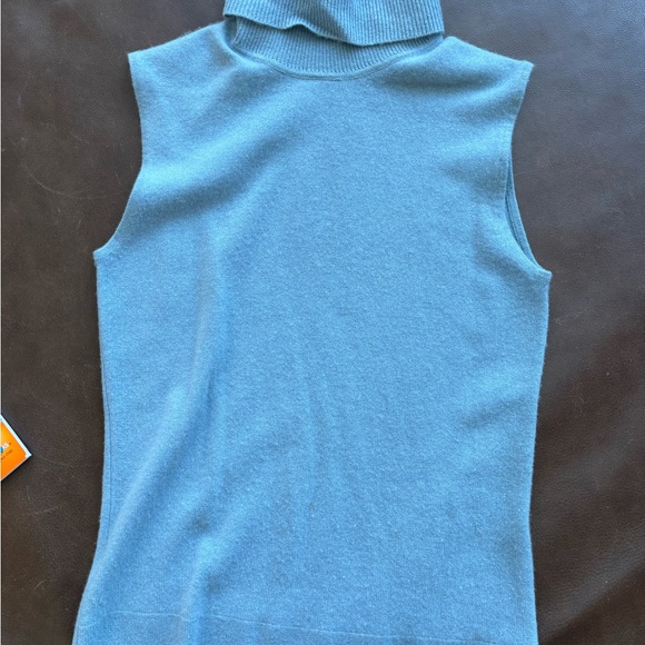 Dana Buchman Sweaters - Dana Buchanan 100% Cashmere Sleeveless Sweater Size M